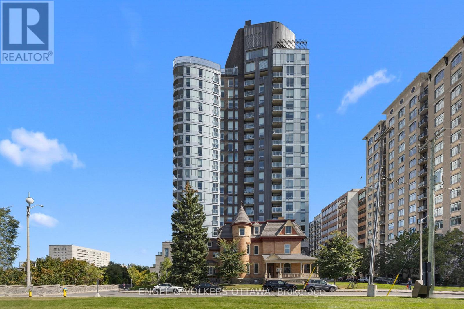 701 - 428 SPARKS STREET Property Photo 1