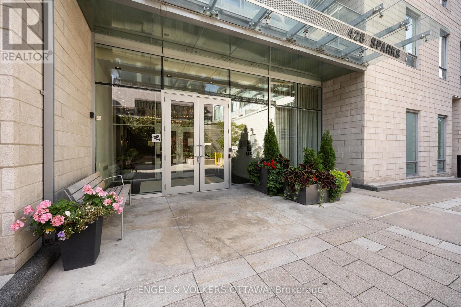 701 - 428 Sparks Street Property Photo 2