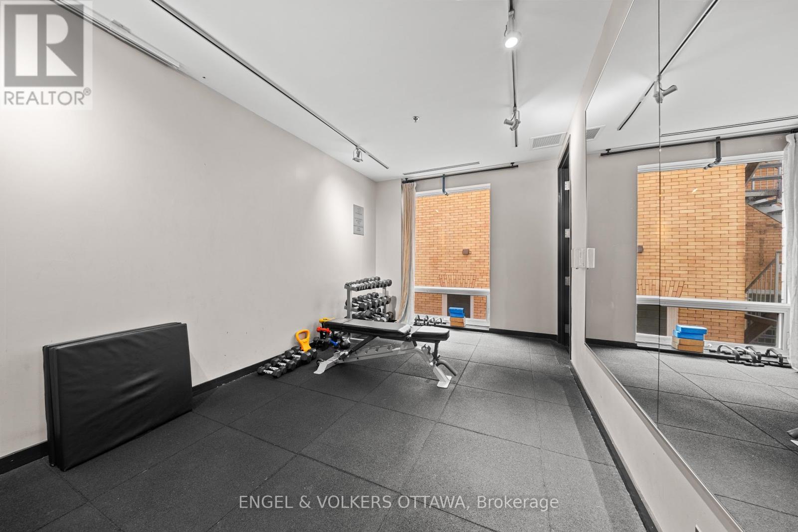 701 - 428 Sparks Street Property Photo 40