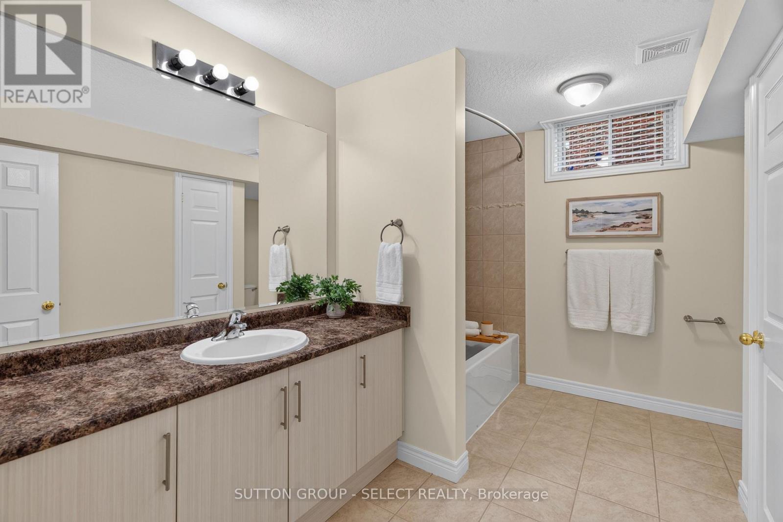 713 Silverfox Place Property Photo 37