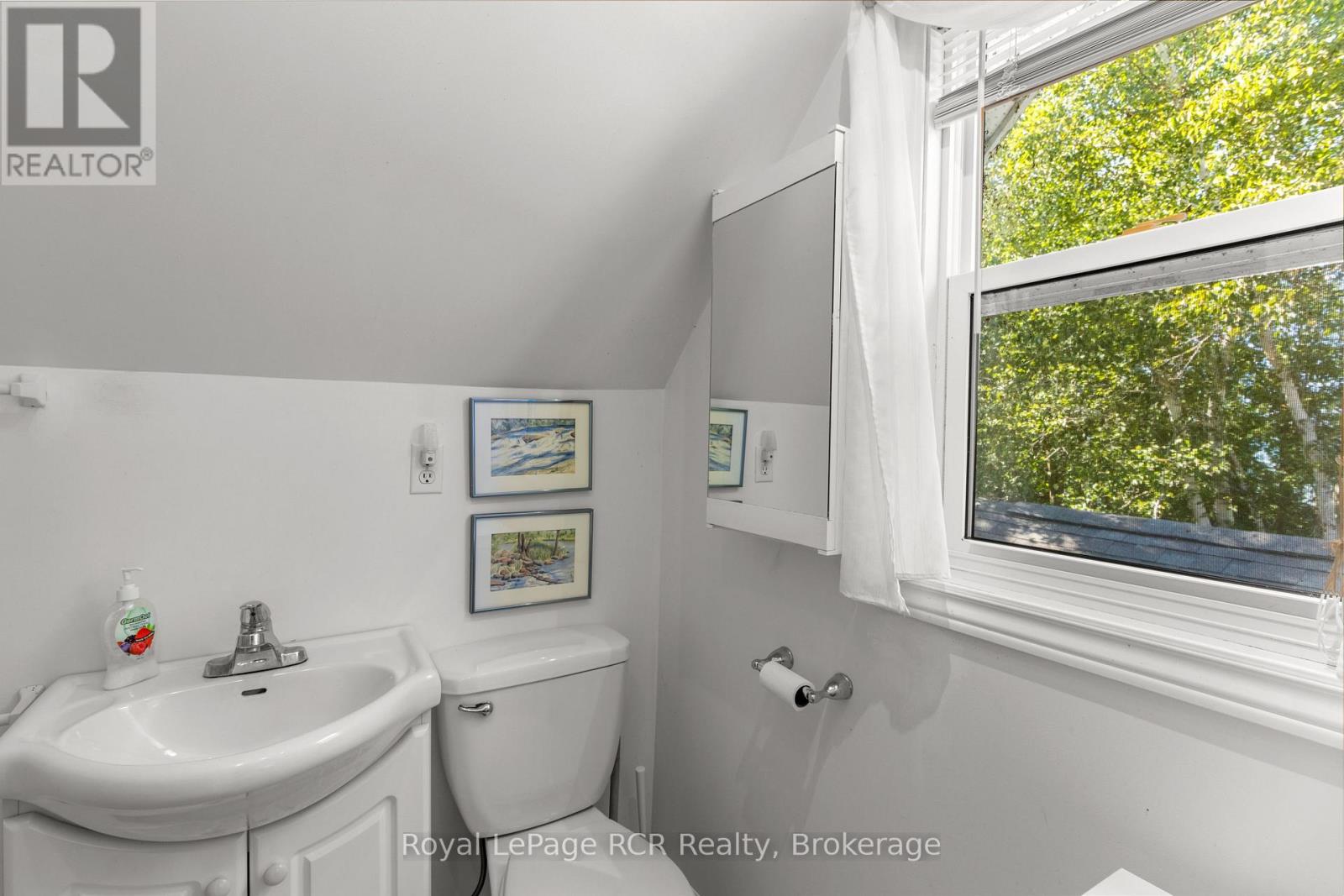 50 Hansen Drive S Property Photo 35