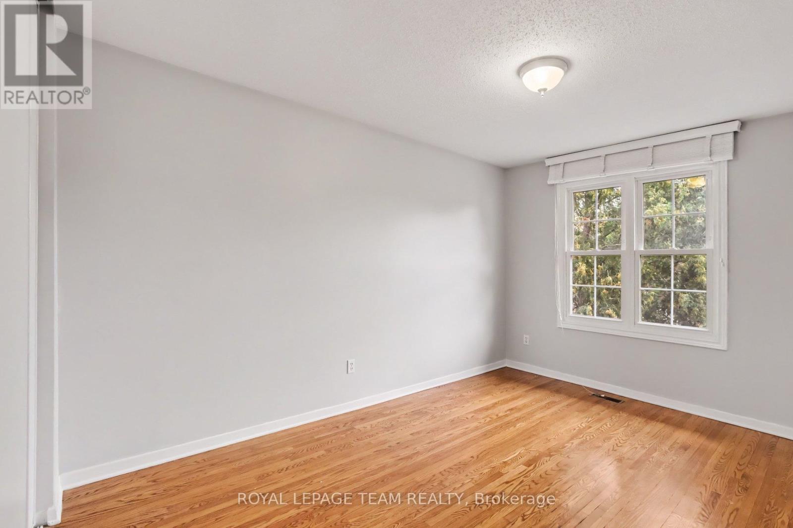 1377 Guthrie Street Property Photo 9