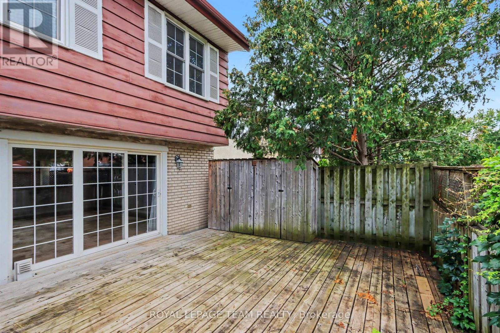 1377 Guthrie Street Property Photo 12