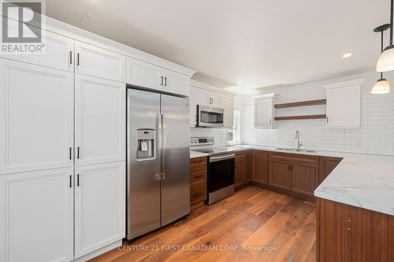 229 St Julien Street Property Photo 8
