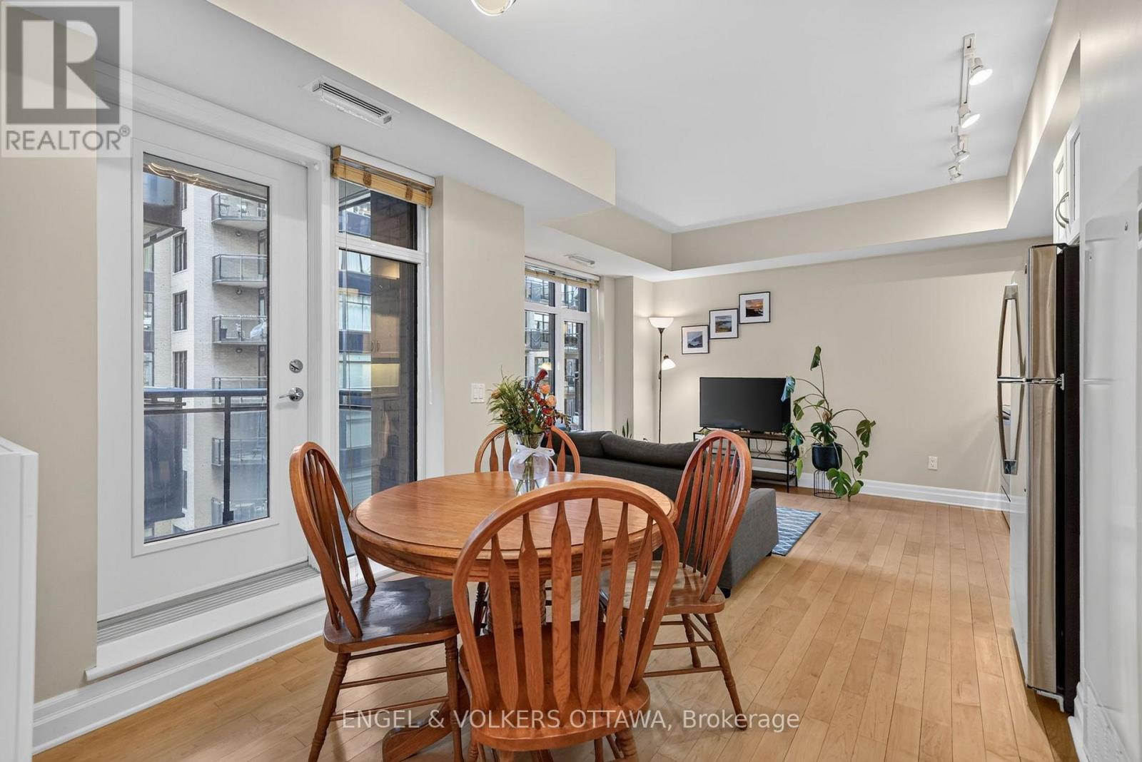 706 - 245 Kent Street Property Photo 8