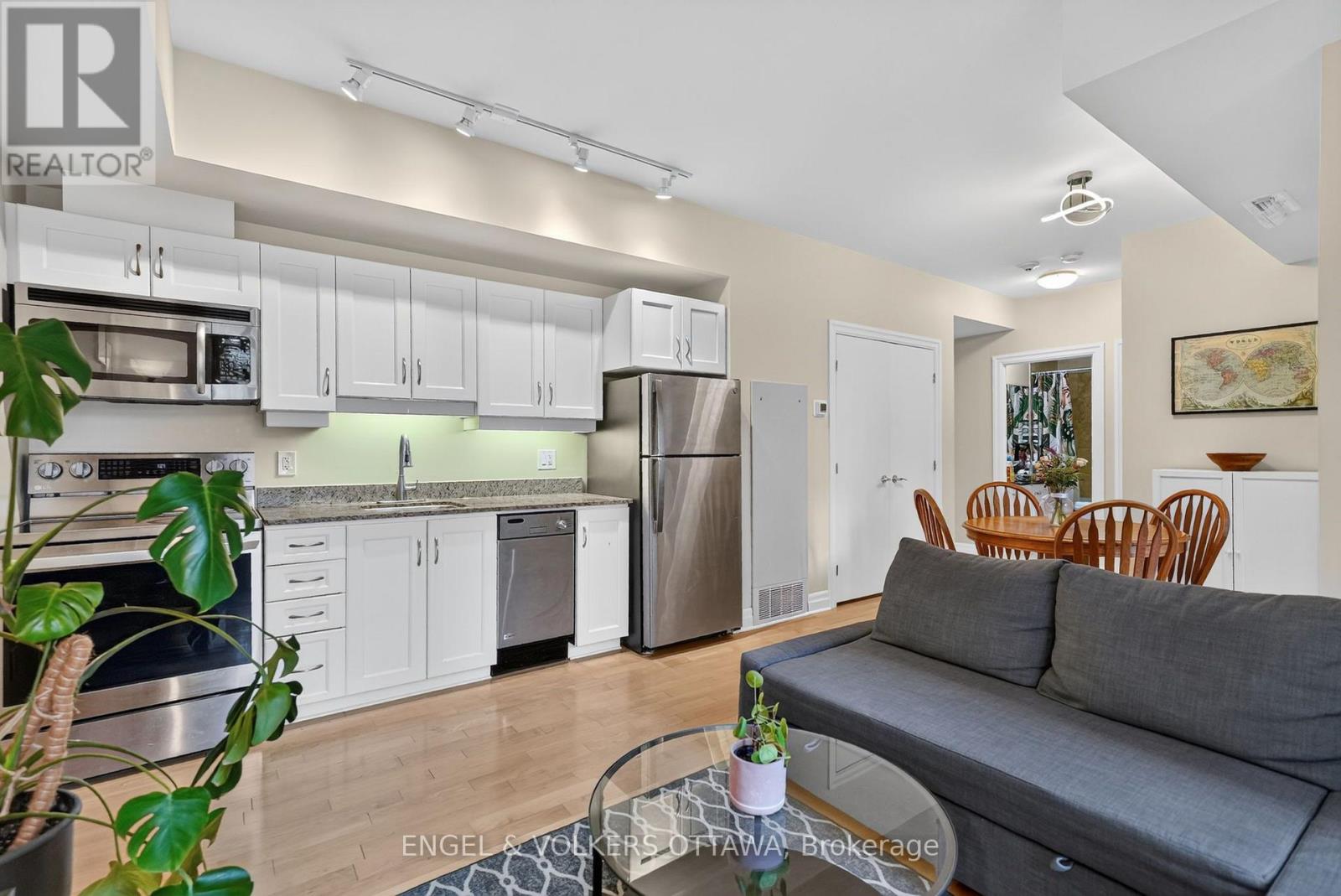706 - 245 Kent Street Property Photo 10