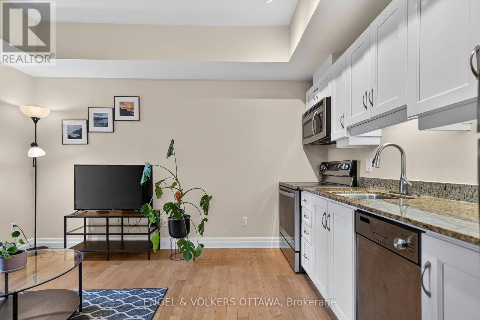 706 - 245 Kent Street Property Photo 13