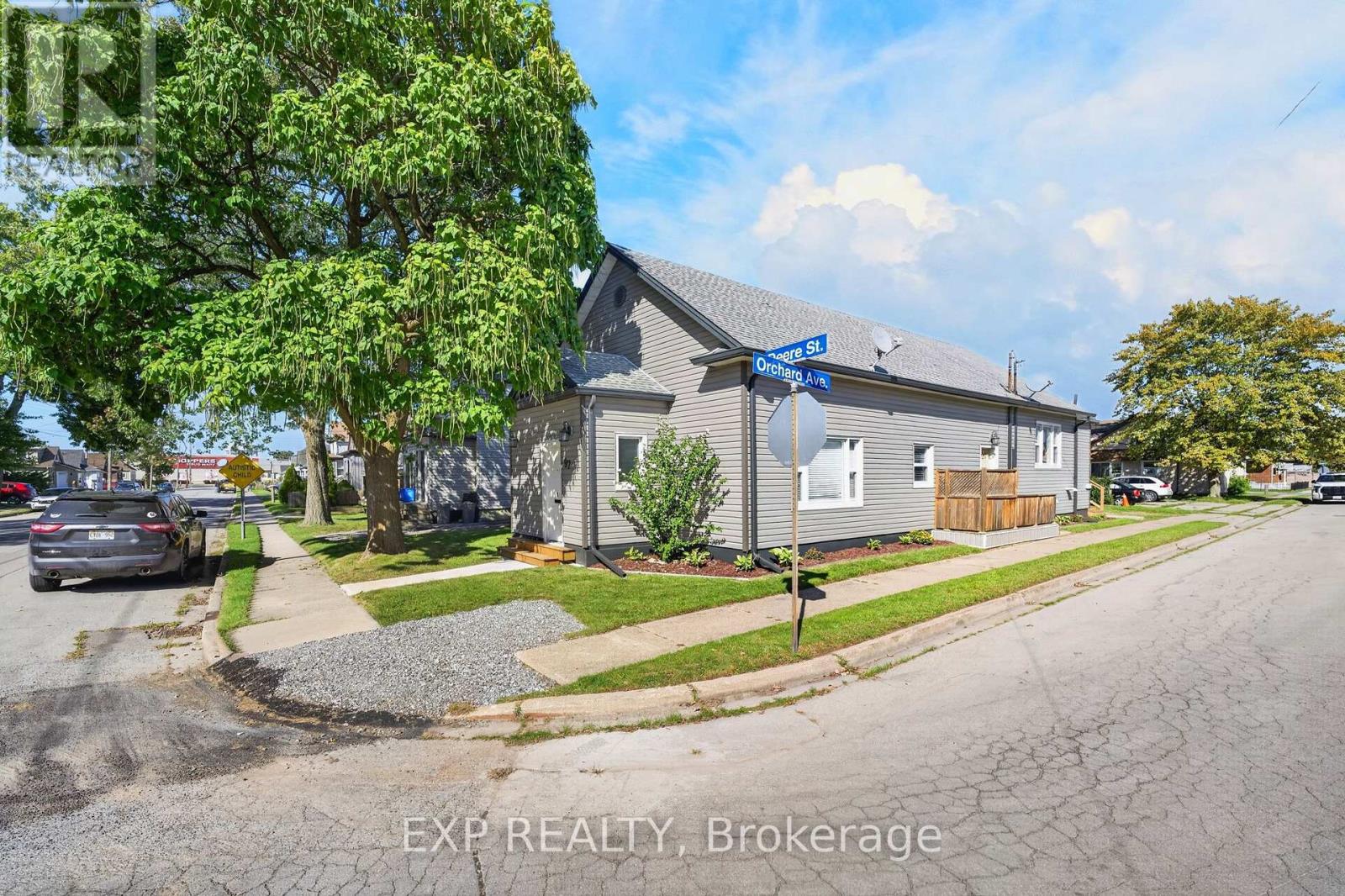 97 Deere Street Property Photo 2