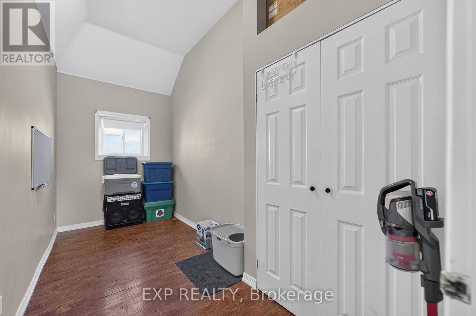 97 Deere Street Property Photo 31