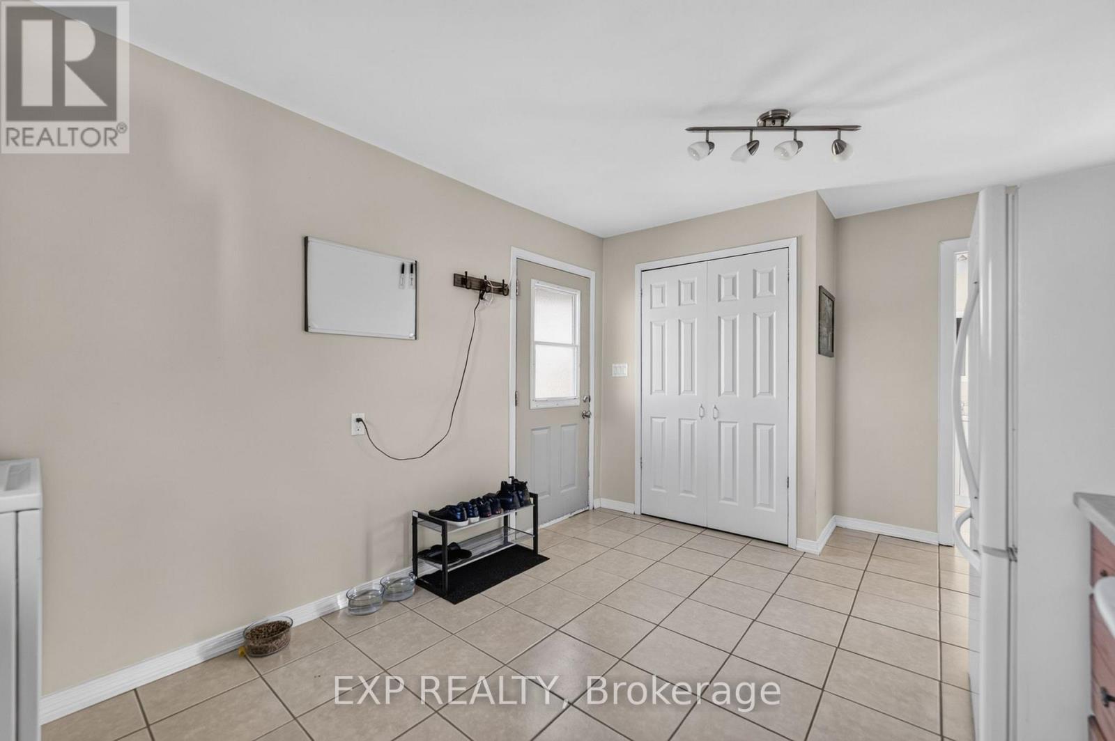 97 Deere Street Property Photo 32