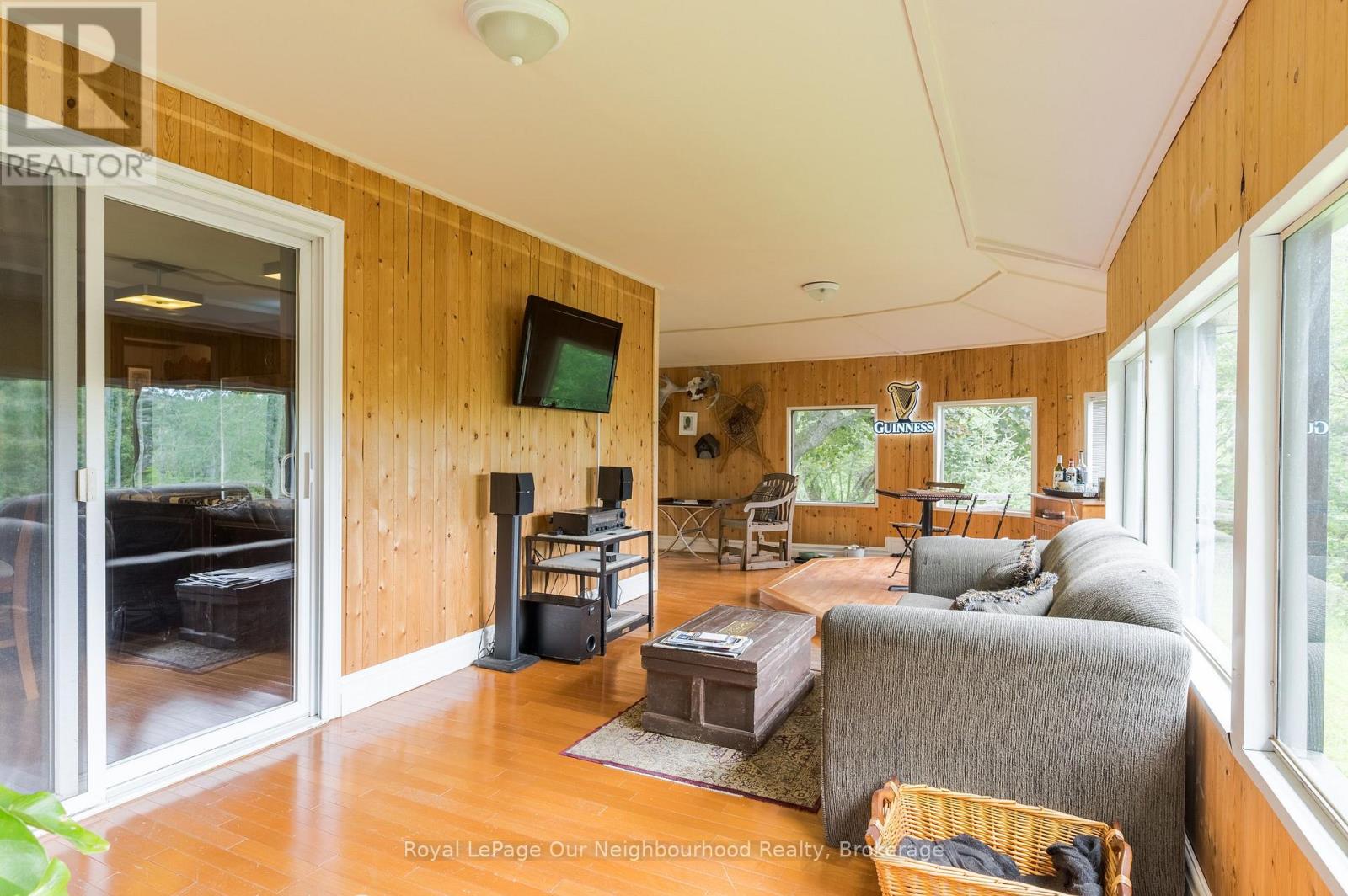 154 Collin Road Property Photo 10