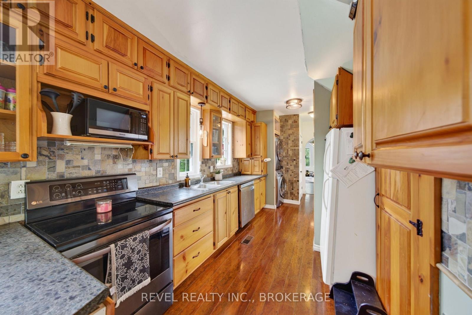 275 Haig Road Property Photo 5