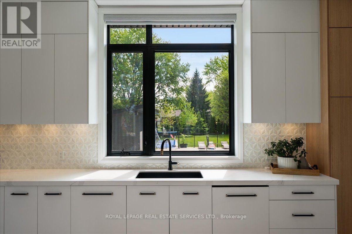 251 Aldercrest Avenue Property Photo 10