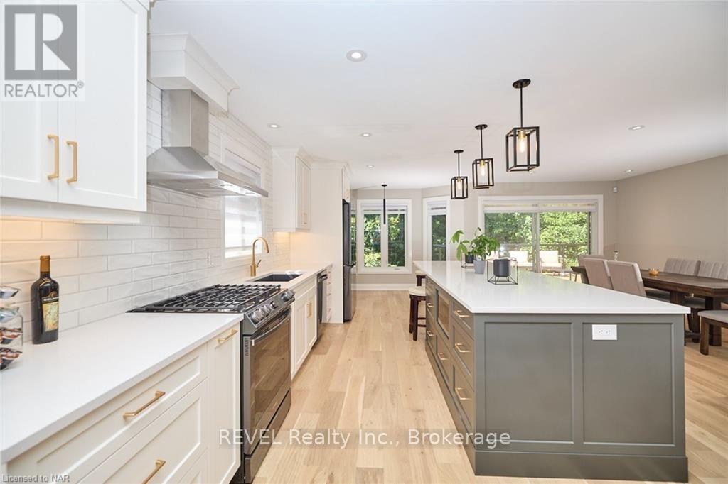 26 Oakridge Boulevard Property Photo 11
