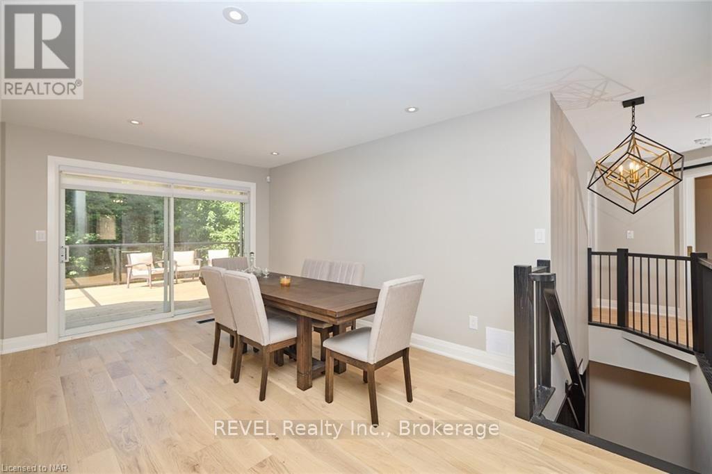 26 Oakridge Boulevard Property Photo 16