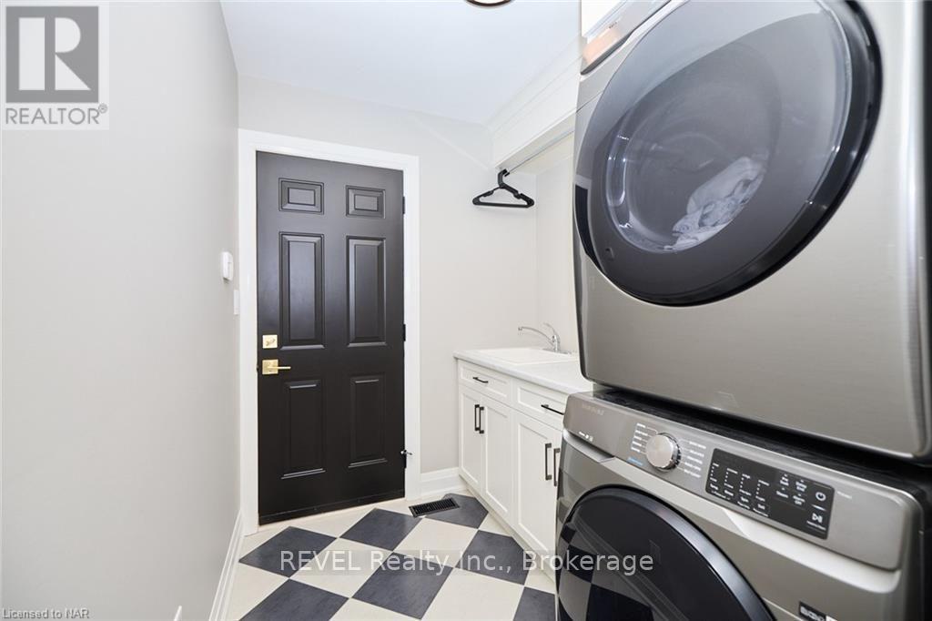 26 Oakridge Boulevard Property Photo 17