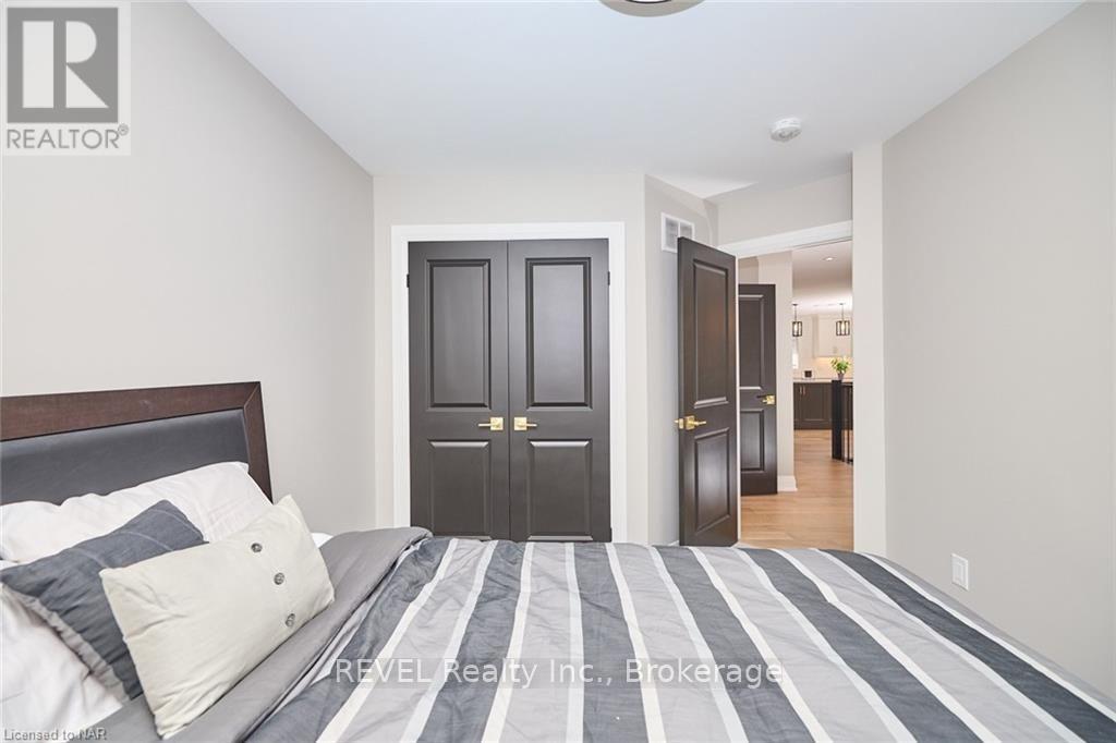 26 Oakridge Boulevard Property Photo 19