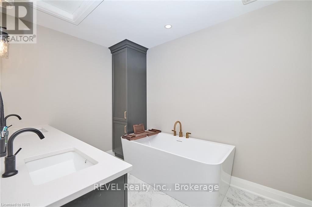 26 Oakridge Boulevard Property Photo 24