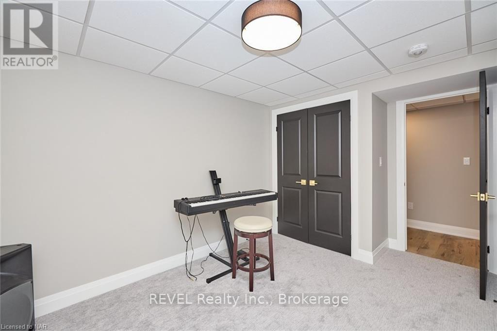 26 Oakridge Boulevard Property Photo 30