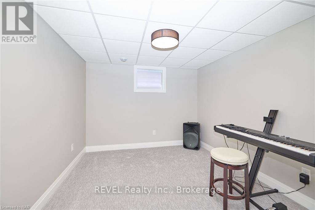 26 Oakridge Boulevard Property Photo 31