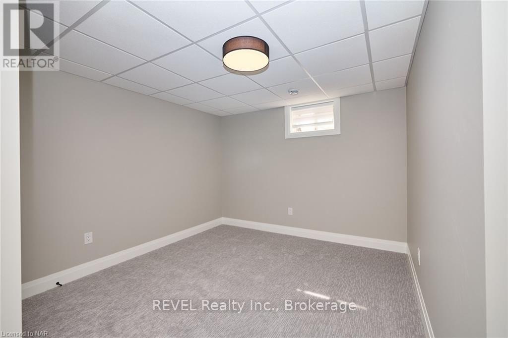 26 Oakridge Boulevard Property Photo 32