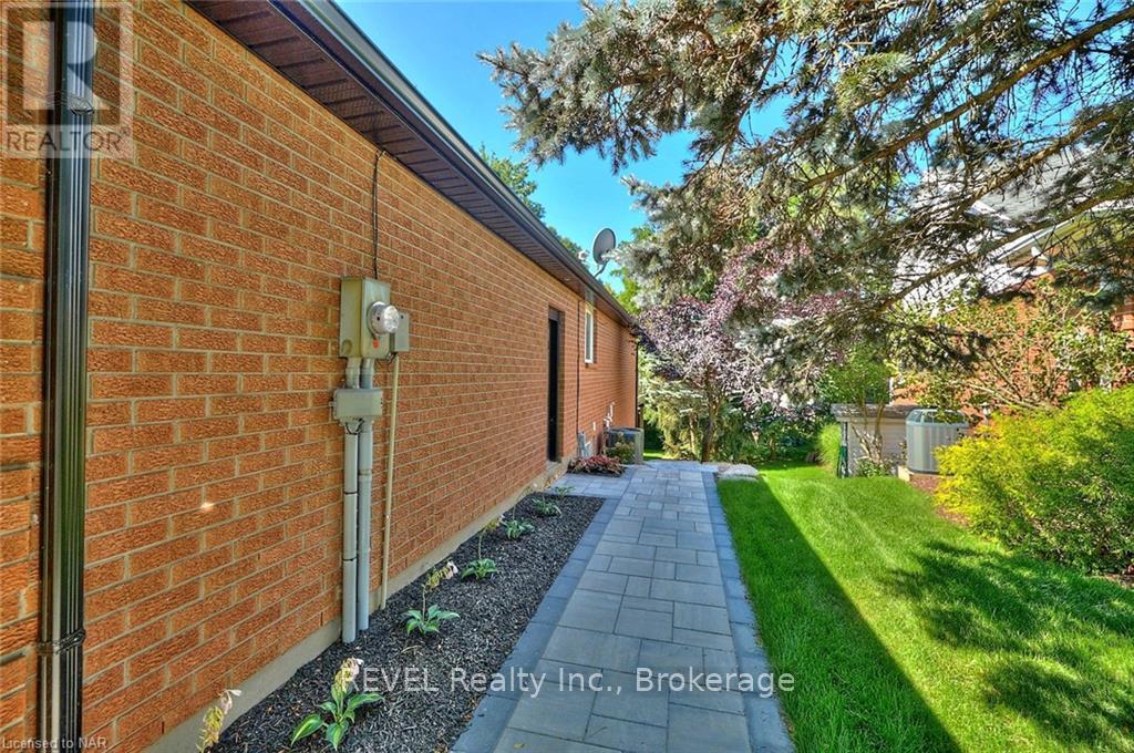 26 Oakridge Boulevard Property Photo 34