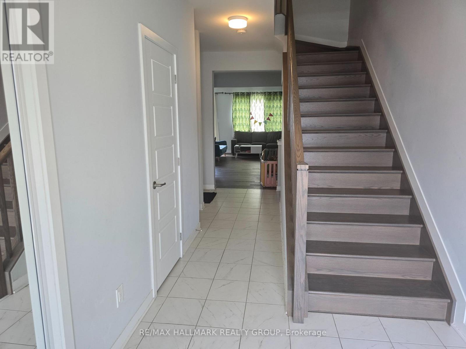 646 Fenwick Way Property Photo 3