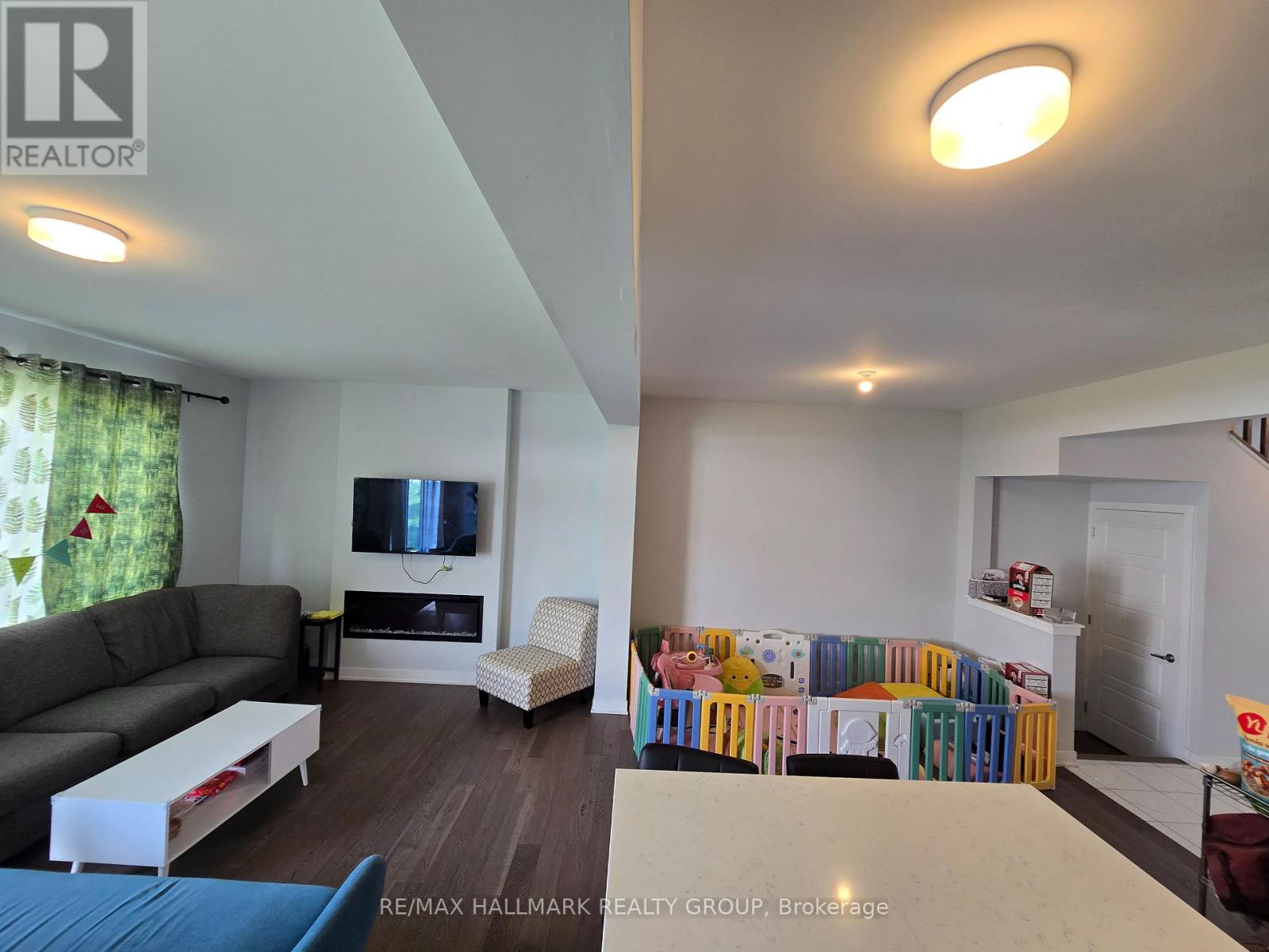 646 Fenwick Way Property Photo 12