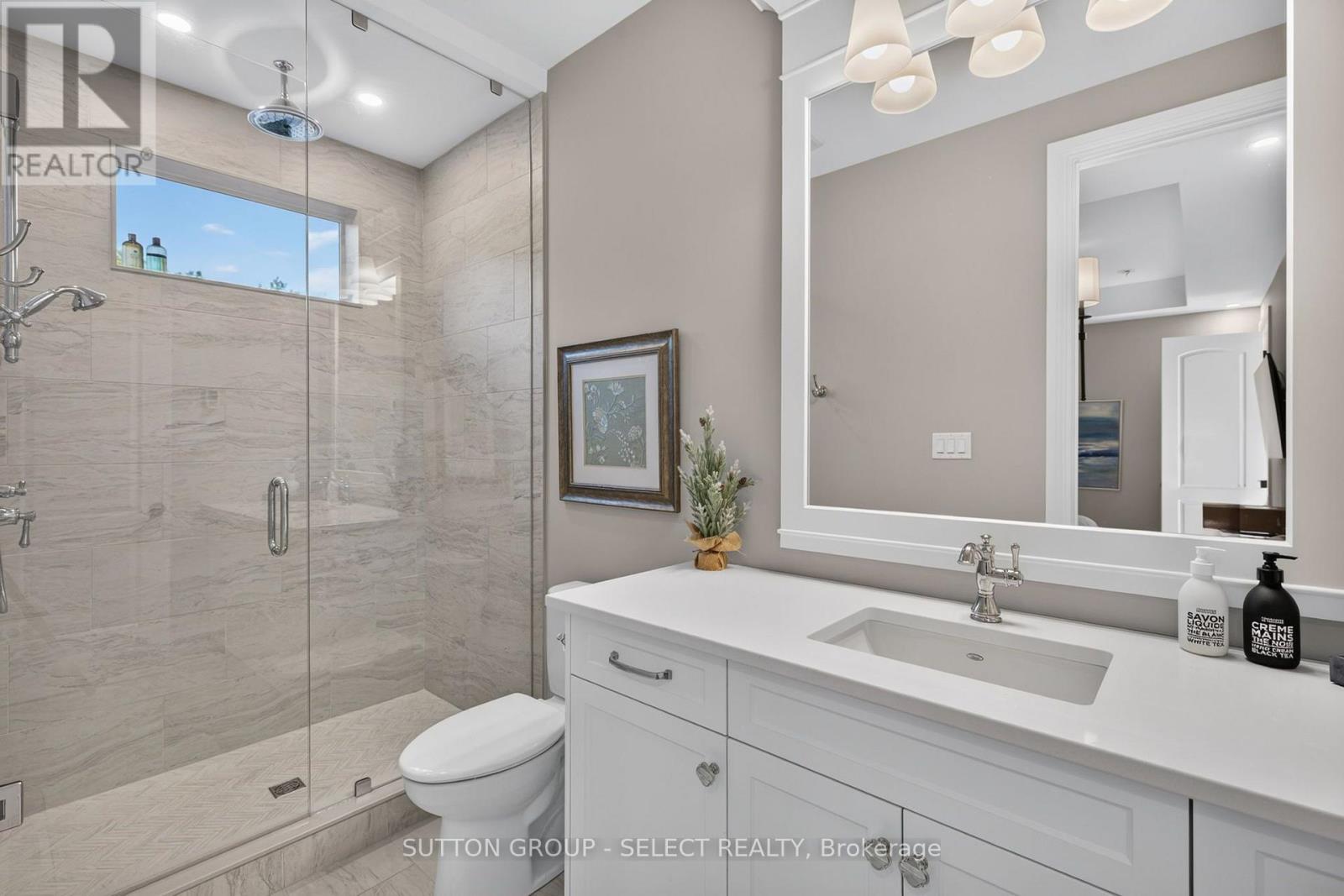 1764 Upper West Avenue Property Photo 25
