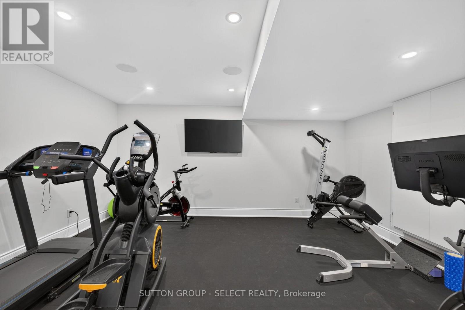 1764 Upper West Avenue Property Photo 32