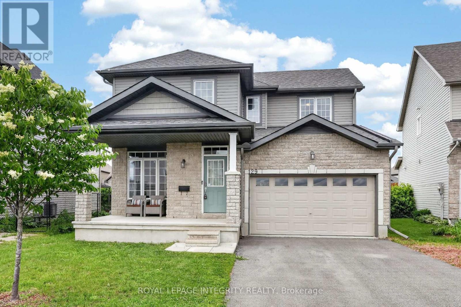 129 DORINA SARAZIN CRESCENT Property Photo 1