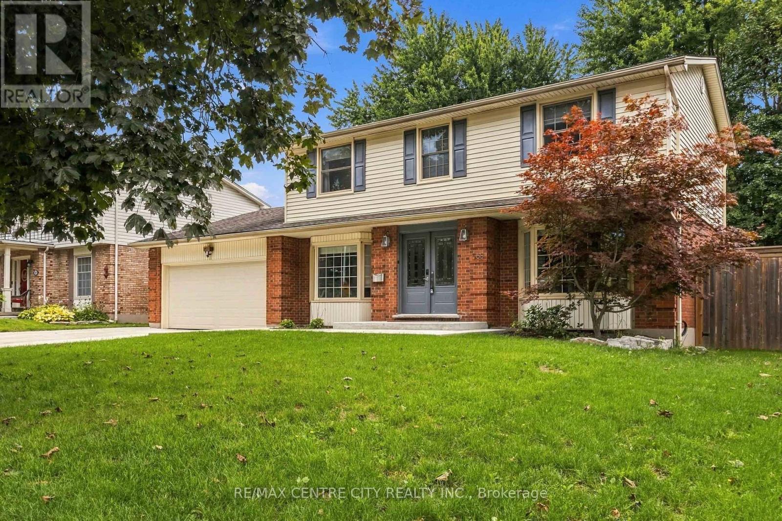 568 Nottinghill Road Property Photo 1