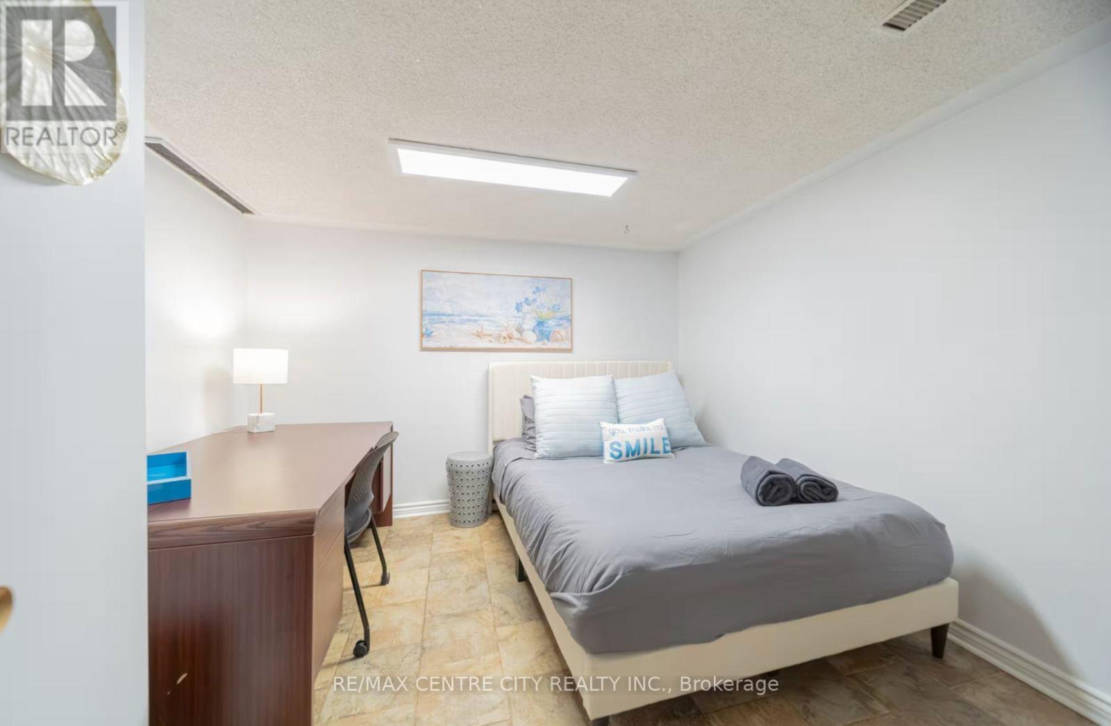 568 Nottinghill Road Property Photo 18