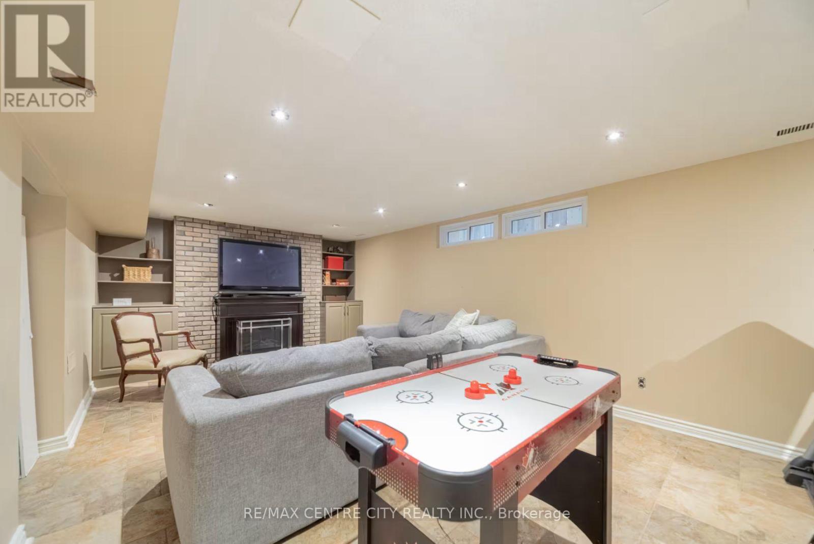 568 Nottinghill Road Property Photo 19