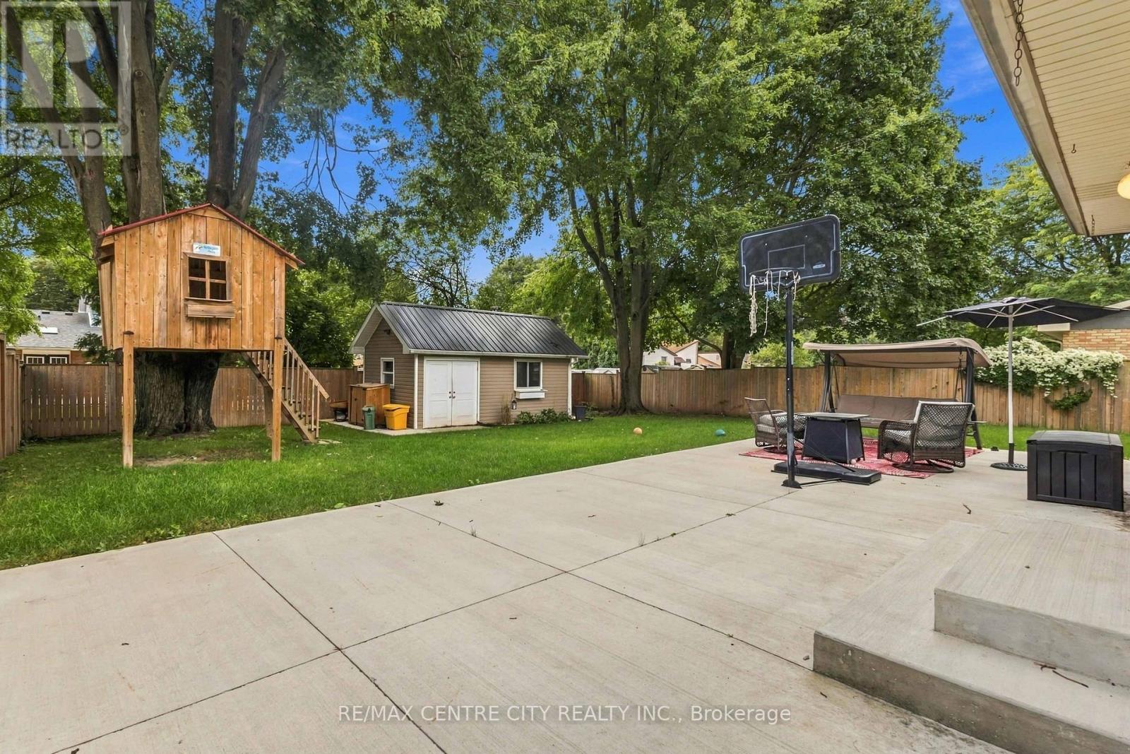 568 Nottinghill Road Property Photo 25