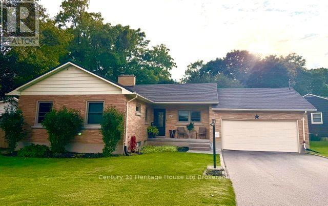 31 Parkwood Drive Property Photo 1