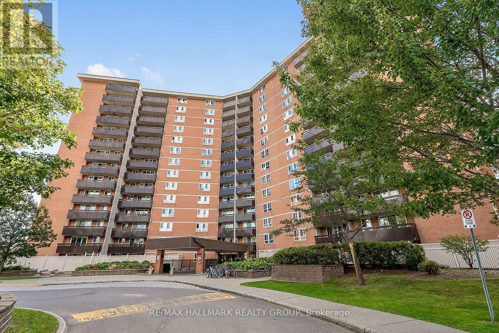 705 - 2000 JASMINE CRESCENT Property Photo 1