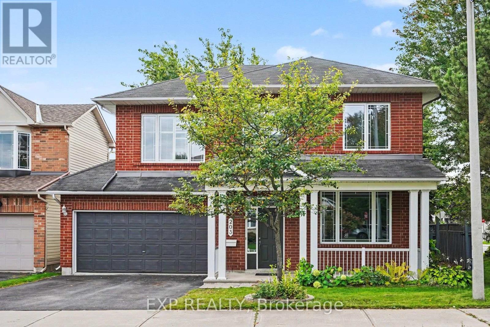 203 Harbour View Street Property Photo 2