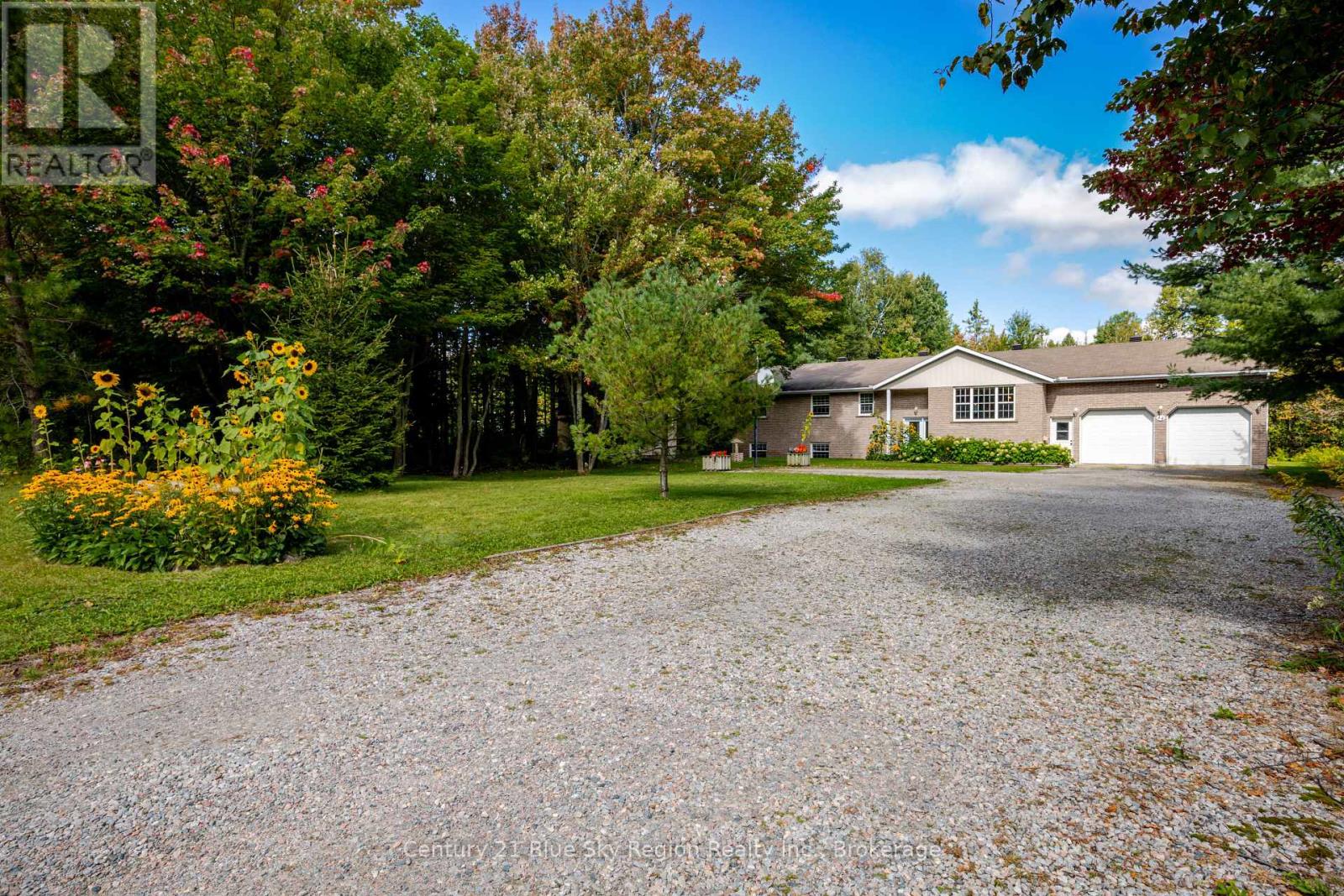 44 Springdale Drive Property Photo 1