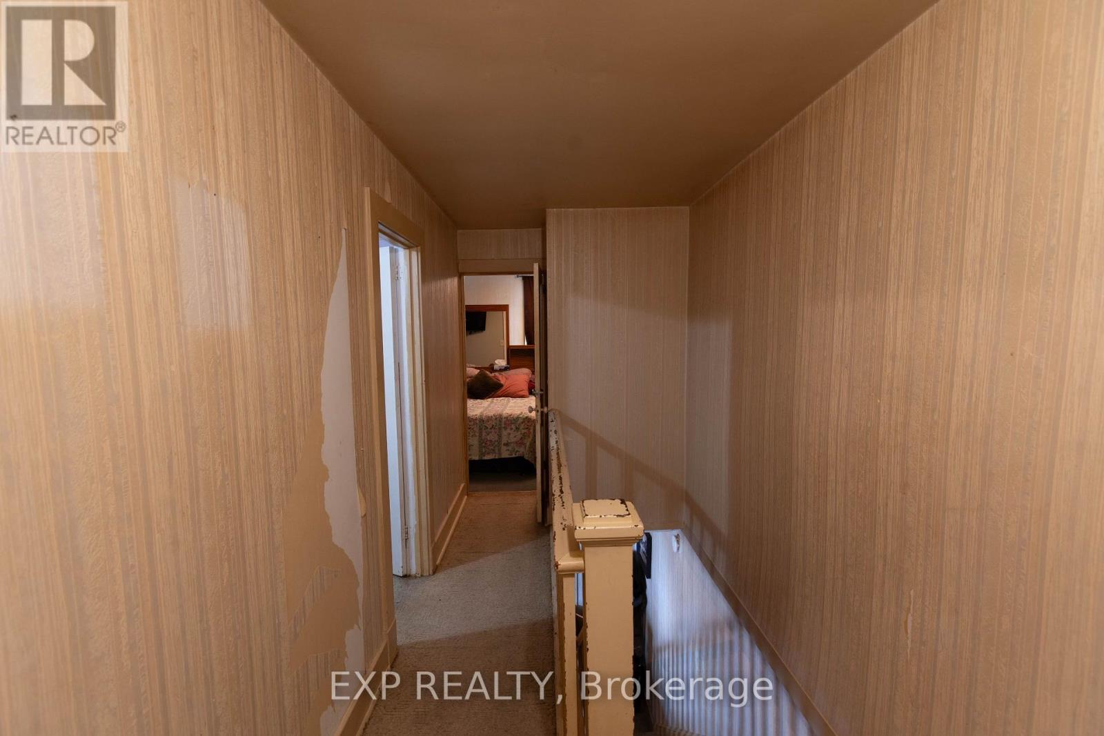 301-303 Fourth Street W Property Photo 6