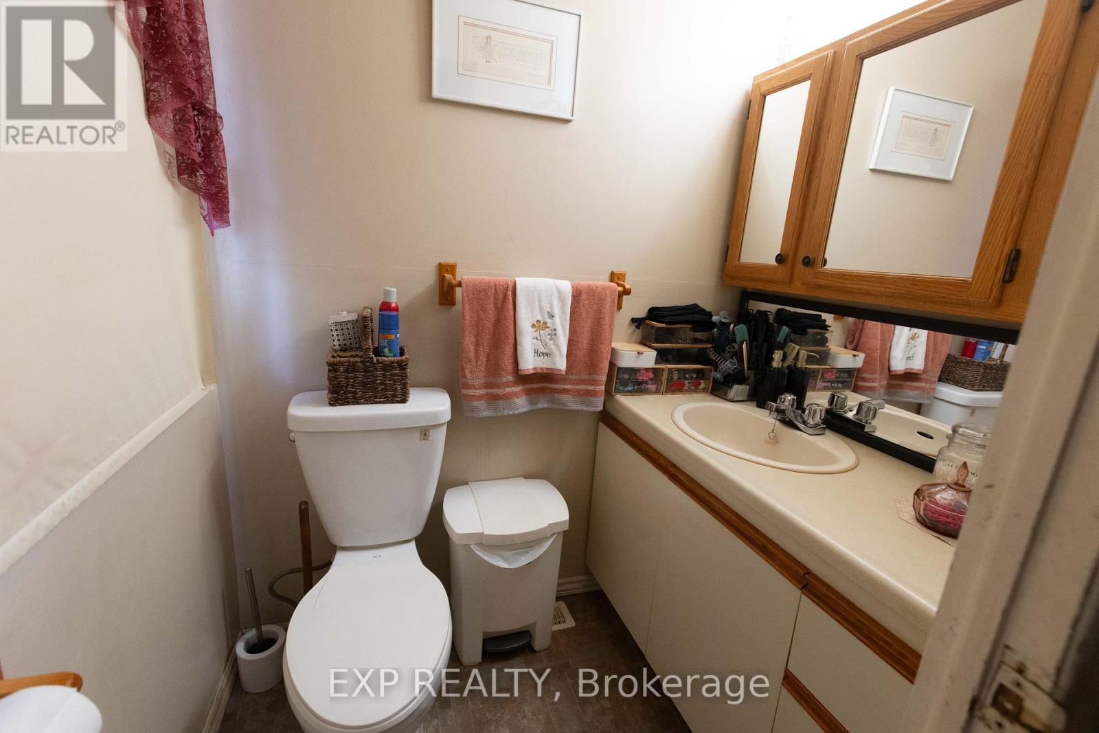 301-303 Fourth Street W Property Photo 12