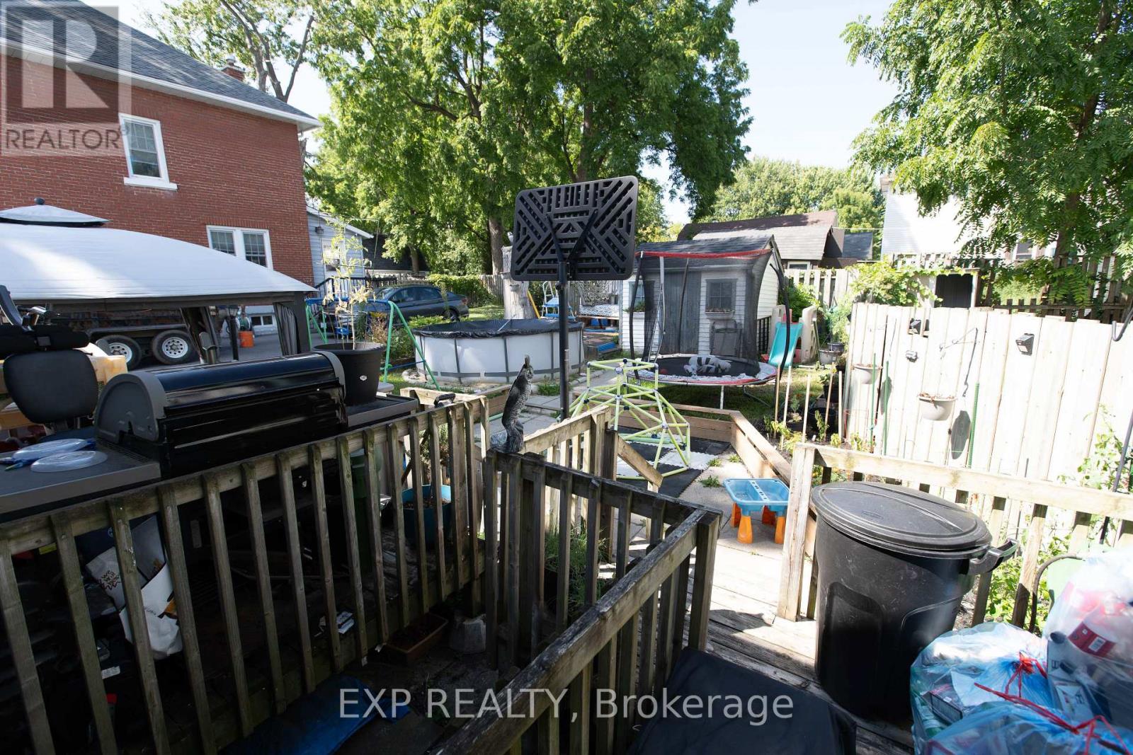 301-303 Fourth Street W Property Photo 13