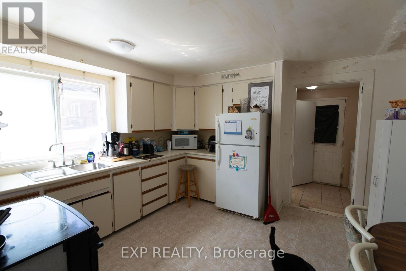 301-303 Fourth Street W Property Photo 19