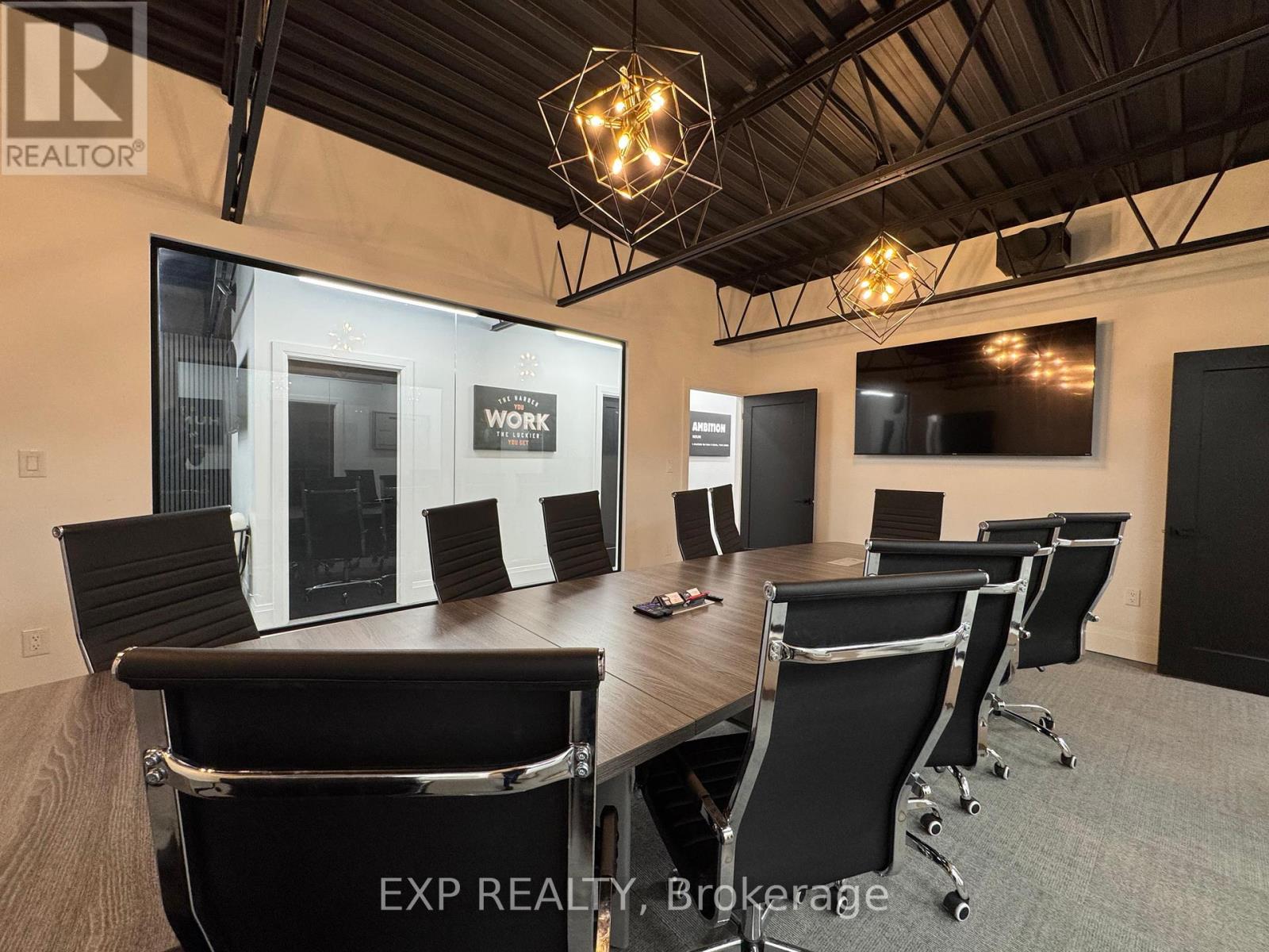Office #1 - 156 Parkdale Avenue N Property Photo 10