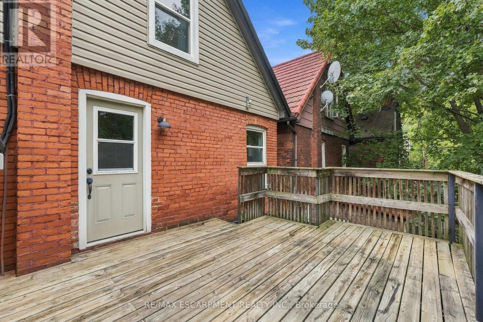 166 Emerald Street S Property Photo 39