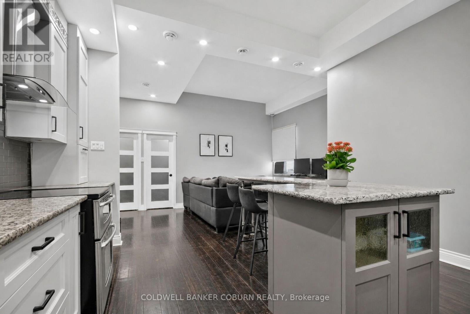 698 Cooper Street Property Photo 6