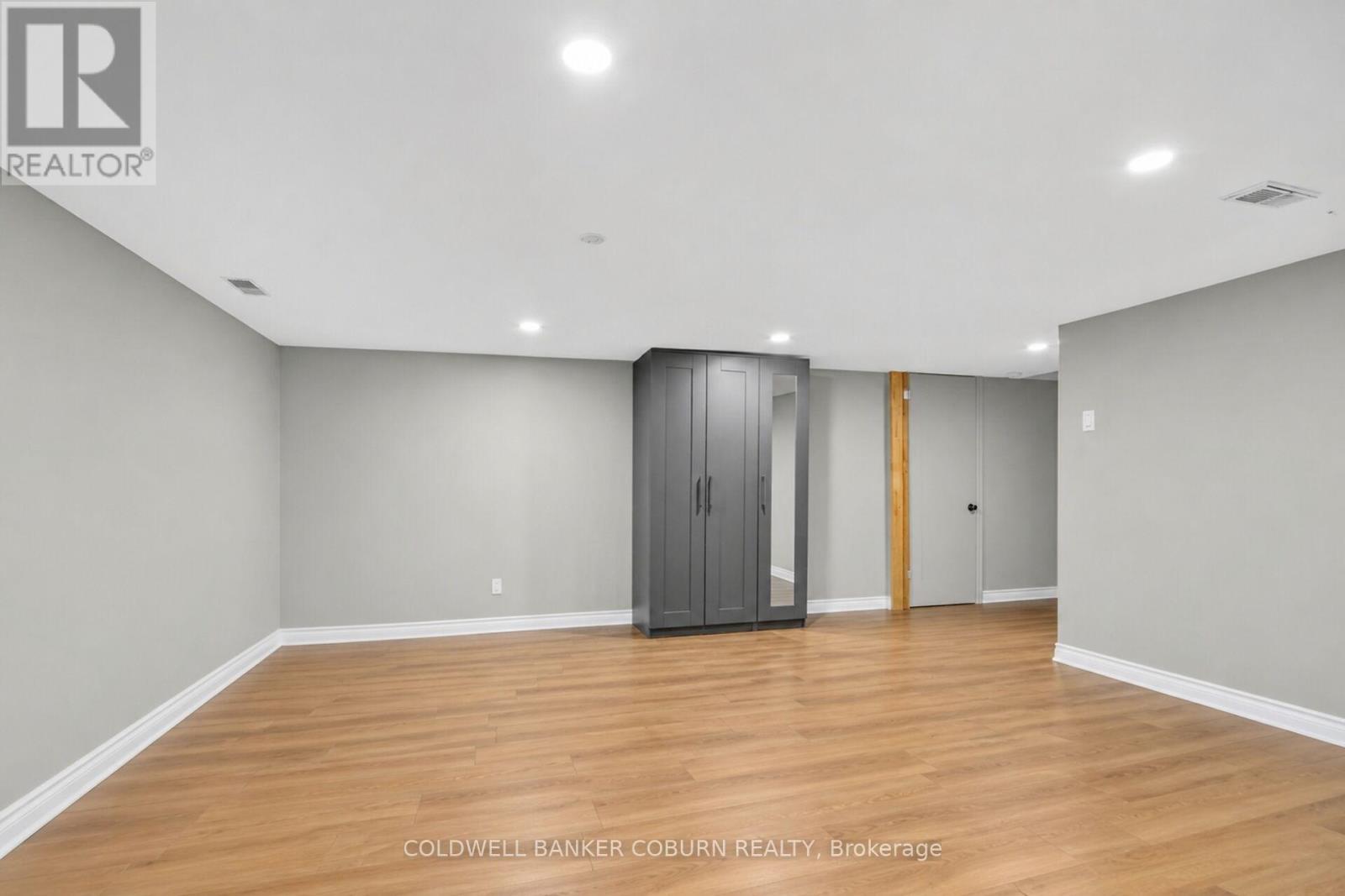 698 Cooper Street Property Photo 16