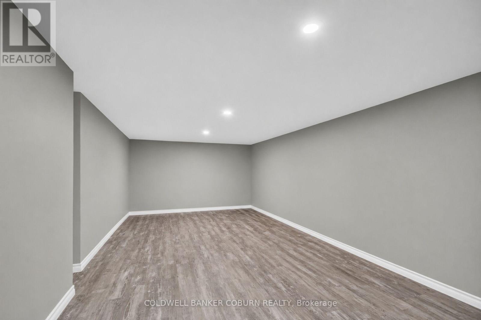 698 Cooper Street Property Photo 17