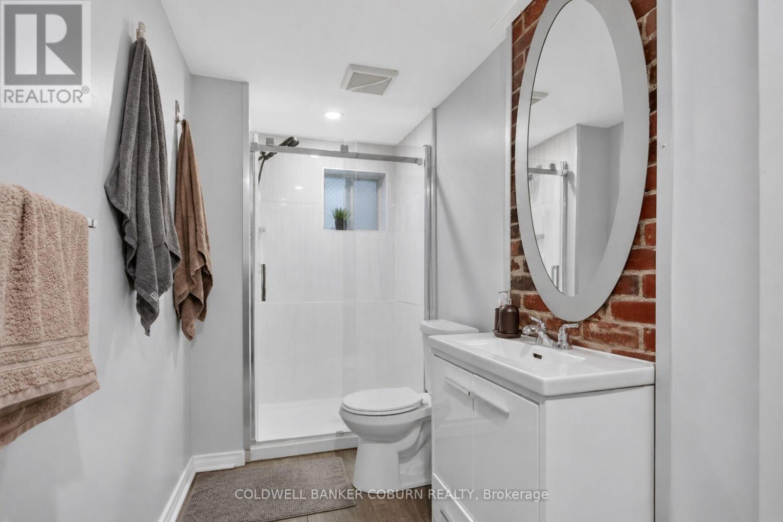 698 Cooper Street Property Photo 32