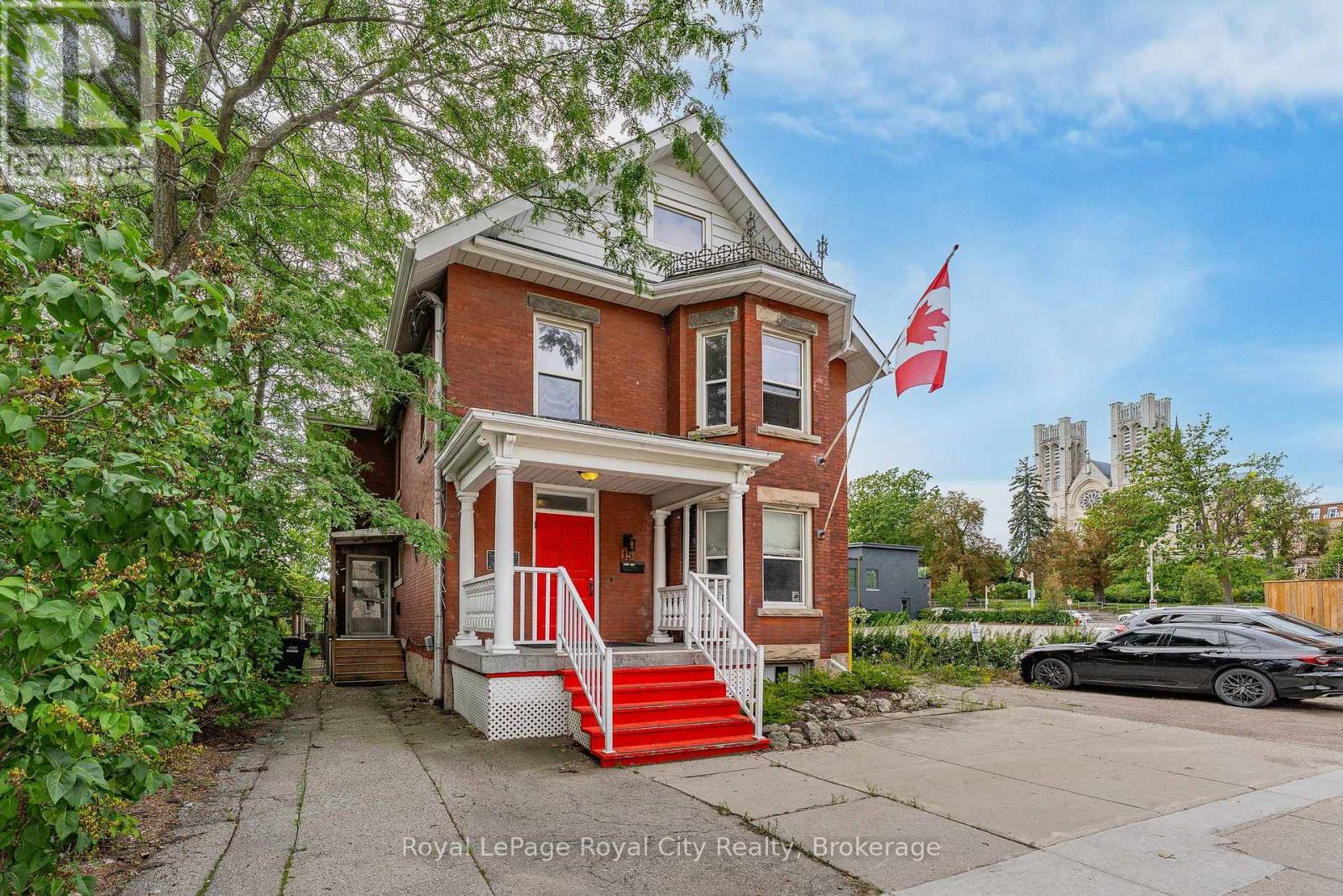15 Cork Street E Property Photo 2